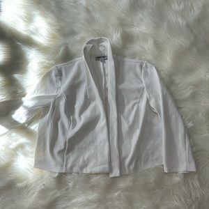 White crop blazer